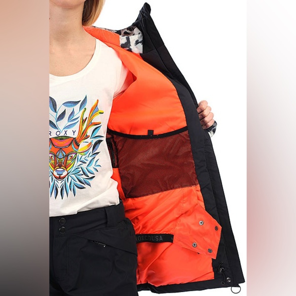 DC Cruiser Snow Leopard Women's Ski Snowboard
Jacket šāļøšæāļøā·ļø - Picture 7 of 16